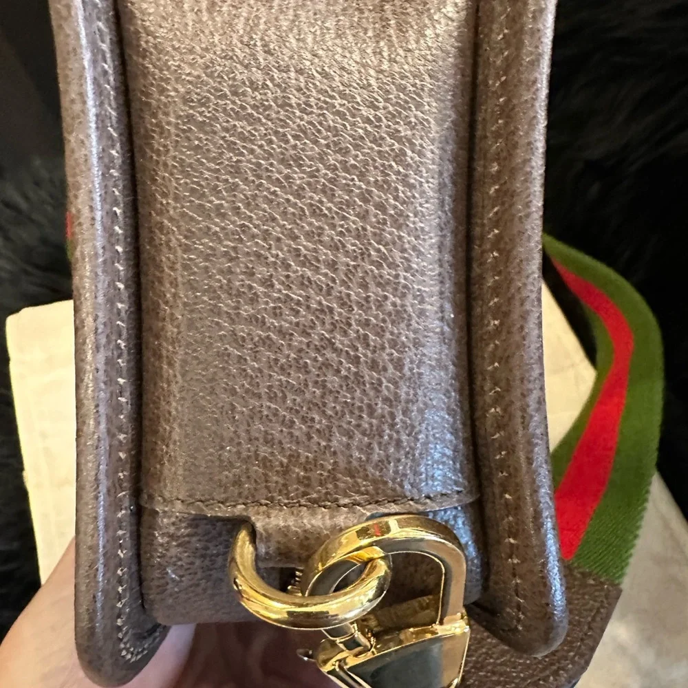 Worn Once Gucci Jumbo GG mini camera bag w/detachable strap
Pristine condition. - Picture 9 of 10
